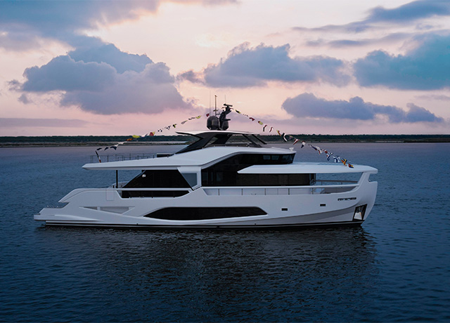 First Ferretti Yachts INFYNITO 80 unit launched at new Marina di Ravenna shipyard.