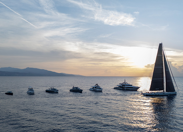 Grupo Ferretti no Cannes Yachting Festival com rentabilidade recorde e 6 estreias.